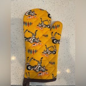 Pick 2 for $20 - Oven Mitt